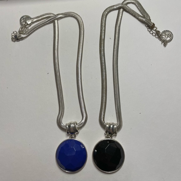 Set of two necklaces - Picture 1 of 3